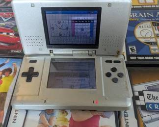 WWS034 - Nintendo DS With 10+ Games 