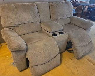 WWS002 - Powered Loveseat Recliner 
