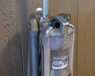 WWS003 - Shark Vacuum Cleaner 