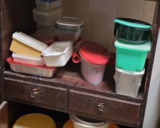 WWS047 - Mystery Lot Tupperware 
