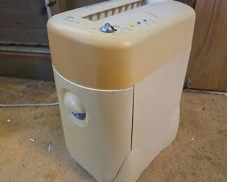 WWS012 - Crosscut Paper Shredder 