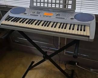 WWS006 - Yamaha Portable Keyboard 