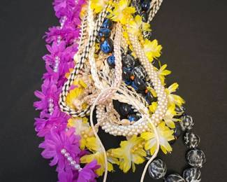 WWS032 - Mixed Lei
