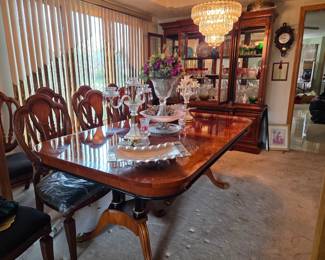 Universal dinning set