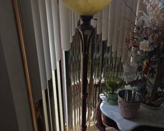 Floor lamp