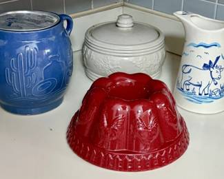 Americana Farmhouse Pottery Pieces