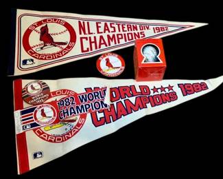 Cardinals1982 Autographed Baseball & Pennants