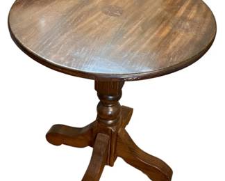 Pedestal Table 