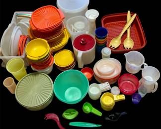 Tupperware Lot