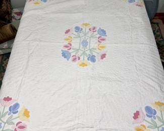 Floral Tulip Quilt