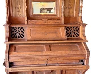 Antique Western Cottage Pump Organ