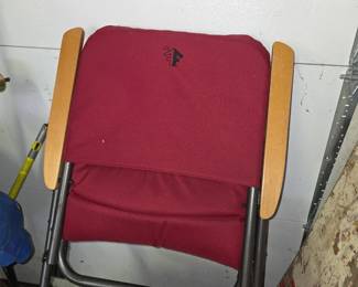 Folding chairs 