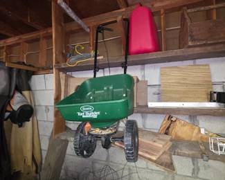 Yard seeder