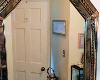 Venetian Octagonal Giltwood Gold Vain Wall Mirror