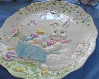 SCALLOP SERVING PLATE EASTER BUNNY WITH WAGON EGGS DECORATIVE 12" DIAMETER