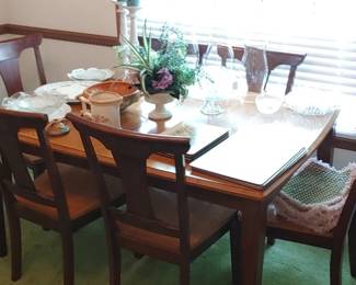 Beautiful table and six chairs
