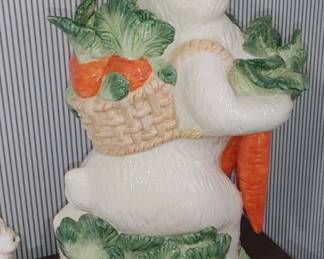 Kaldun & Bogle ceramic bunny rabbit figurine from 2007-2008.