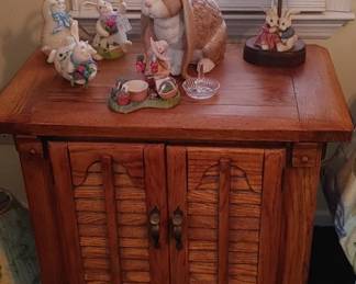 , matching solid oak end table
