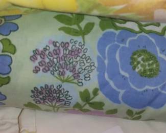 vintage full set 1970s featuring a blue and green floral pattern.