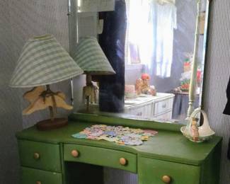 Art Deco green vanity