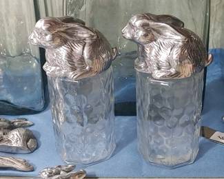 Author Court Rare Bunny S & P rippled glass