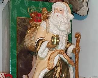 vintage Fitz and Floyd ceramic Santa Claus figurine from the "Christmas Lodge" or "Georgian Holiday" collection