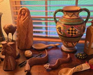 Wooden Hand Carved Wooden Figurines 