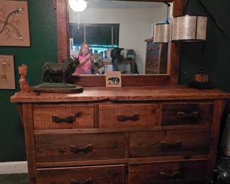 4 Piece Very Nice Queen Bedroom Set - Dresser with Mirror