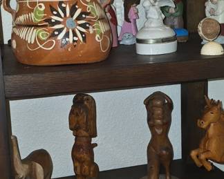 Bean Pot from New Mexico  - Wood Carvings 
