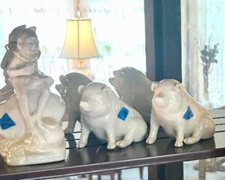 Belleek pigs, dog, boat; 2 small vases sold