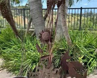 BE122Rust Garden Outdoor Decor