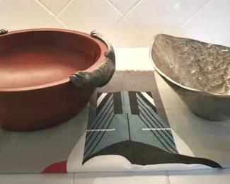BE300Bear Handle Serving Bowl And More 