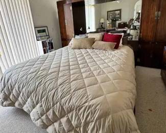 BE346Henredon Bedroom Set