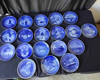 BE235Royal Copenhagen and Bing  Gtondahl Plates