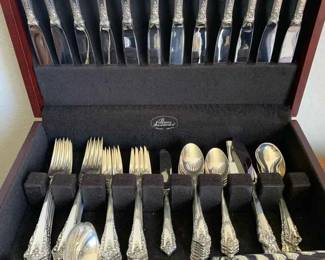 BE217VLunt Sterling Silverware