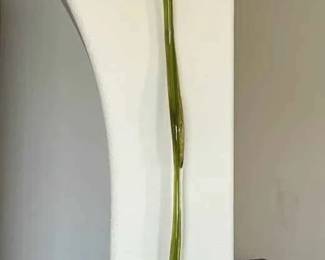 BE270Artisan Blown Glass Tulip Wall Hanging