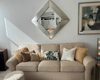 BE302Couch And Ottoman With Wall Mirror