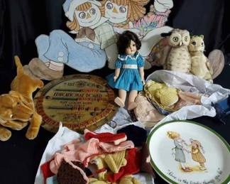 BE259Vintage Dolls And More 