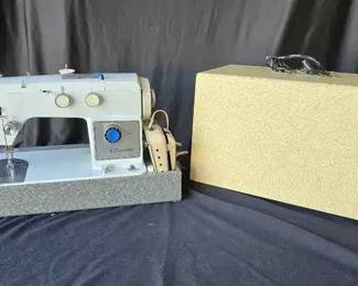 BE238Vintage Montgomery Ward Signature Sewing Machine