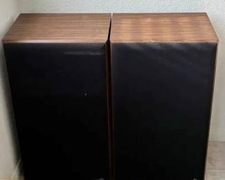 BE304Polk Audio Monitor Series Speakers