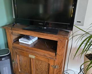 Old icebox stand