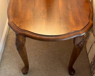 Ethan Allen Georgian Court End Table
