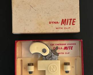 1950's Dyna-Mite Toy Cap Gun W/ Original Box & Clip