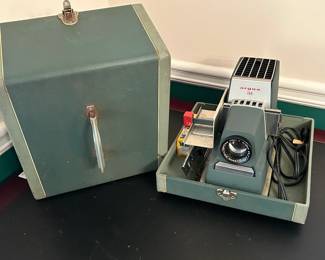 Argus Slide Projector w/ Case