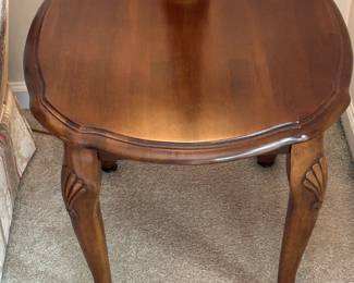 Ethan Allen Georgian Court End Table