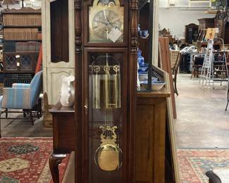 Howard Miller clock