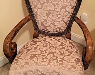 CHAIR 