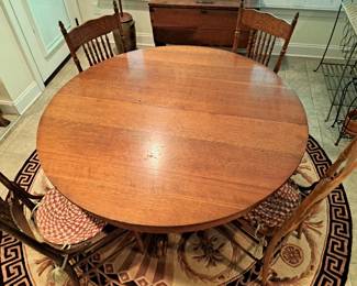 SOLID OAK TABLE W CHAIRS