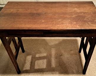 ANTIQUE TABLE 