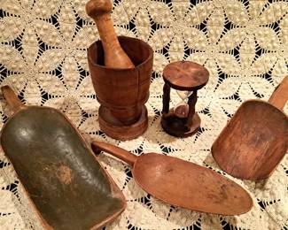 ANTIQUE SCOOPS